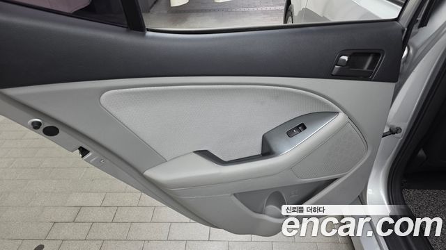 Kia K5 2013 — photo 15