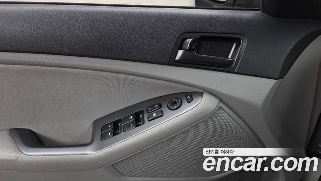 Kia K5 2013 — photo 27