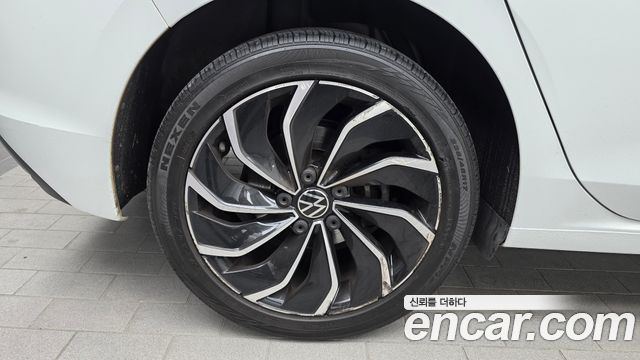Volkswagen Golf 2022 — photo 5