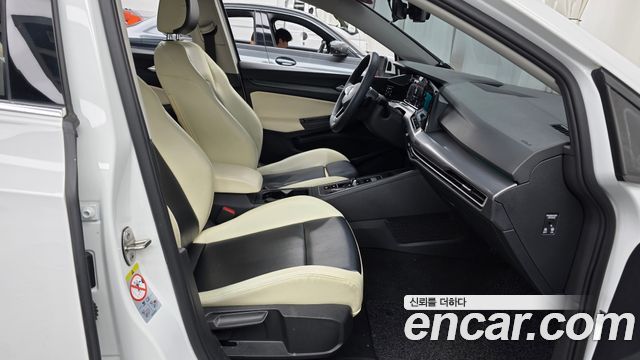 Volkswagen Golf 2022 — photo 16