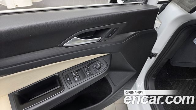 Volkswagen Golf 2022 — photo 27