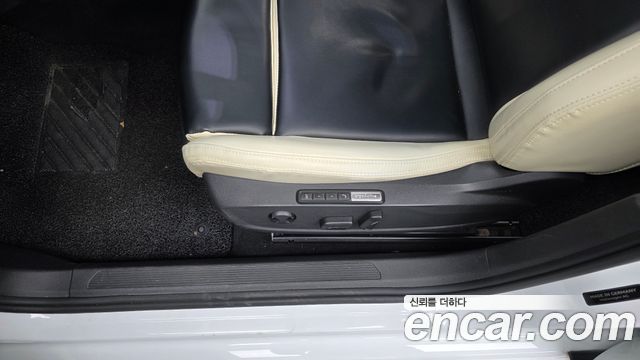 Volkswagen Golf 2022 — photo 31