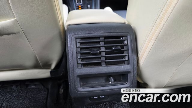 Volkswagen Golf 2022 — photo 32