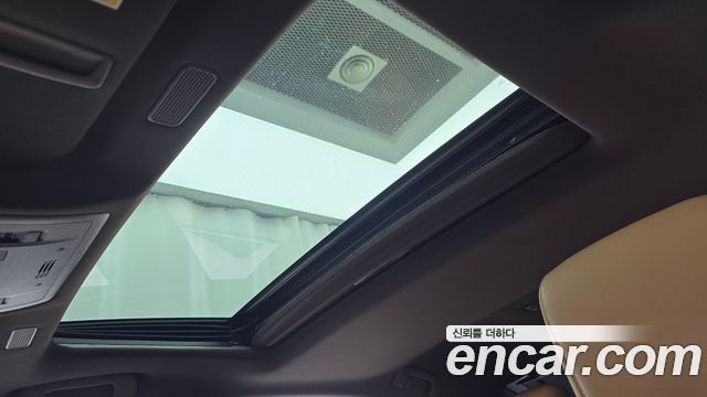 Lexus ES 2019 — photo 18
