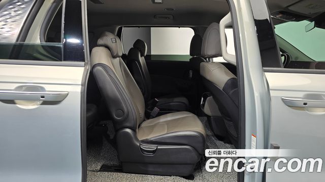 Kia Canival 2024 — photo 17
