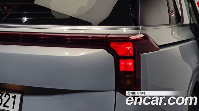Kia Canival 2024 — photo 9