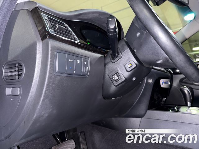 Hyundai Genesis 2012 — photo 12