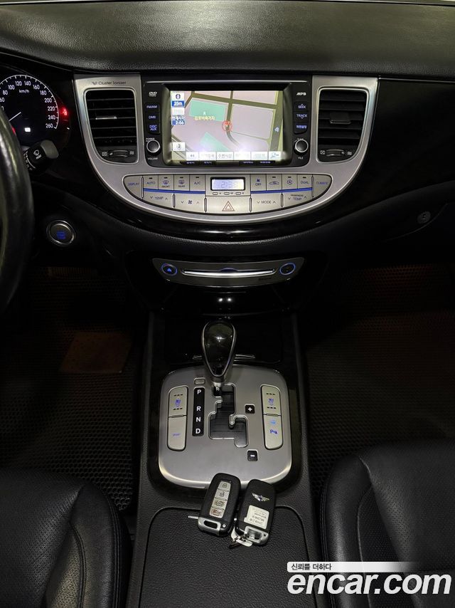 Hyundai Genesis 2012 — photo 15