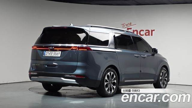 Kia Canival 2021 — photo 2