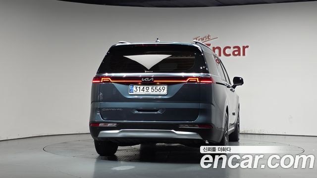 Kia Canival 2021 — photo 4