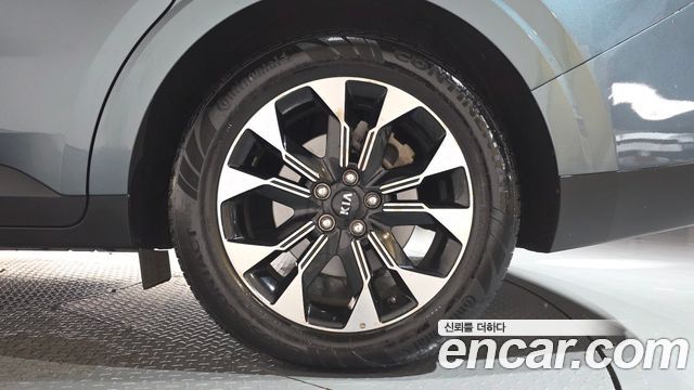 Kia Canival 2021 — photo 7