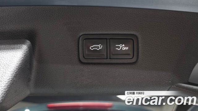 Kia Canival 2021 — photo 28