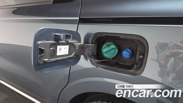 Kia Canival 2021 — photo 31