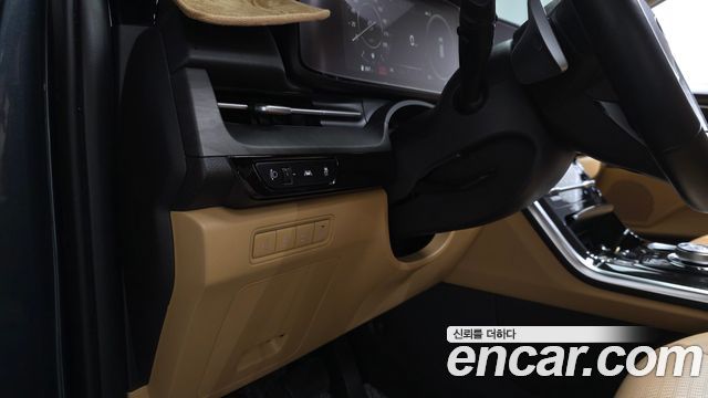 Kia Canival 2021 — photo 36