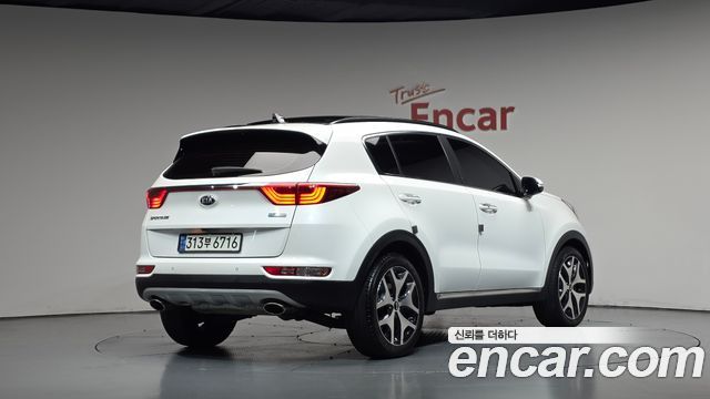 Kia Sportage 2018 — photo 2
