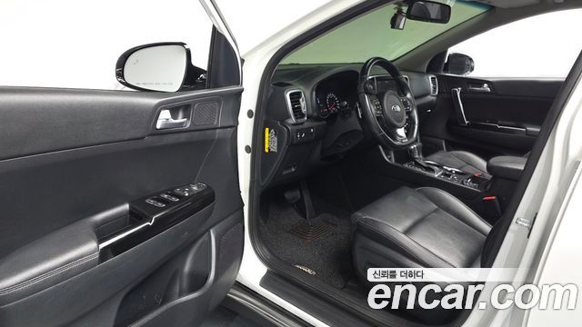 Kia Sportage 2018 — photo 13
