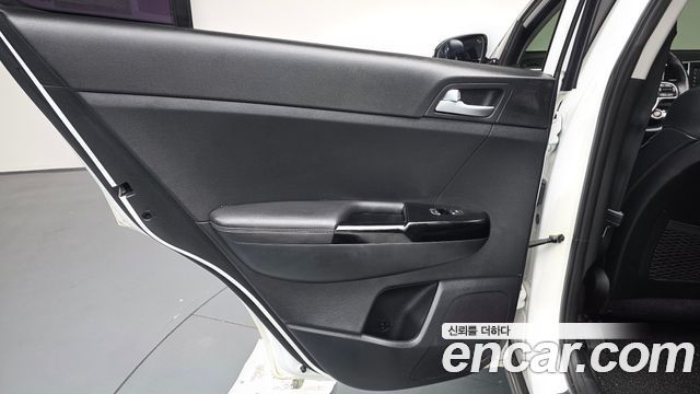 Kia Sportage 2018 — photo 15