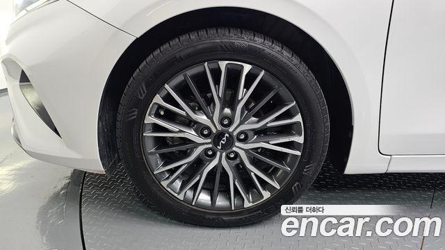 Kia K3 2022 — photo 5
