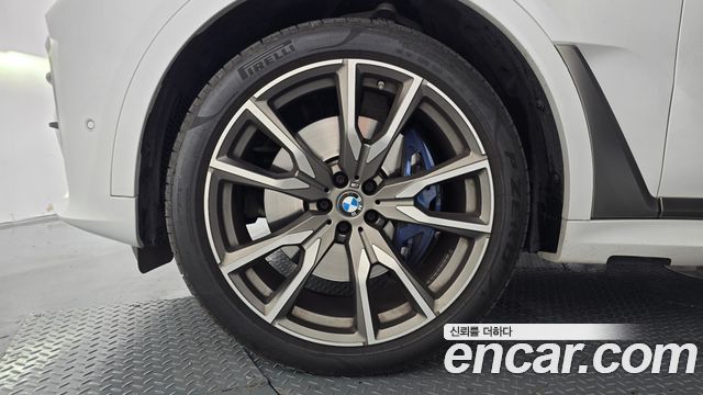 BMW X7 2021 — photo 5