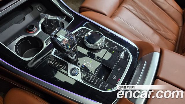 BMW X7 2021 — photo 12