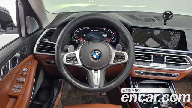 BMW X7 2021 — photo 18