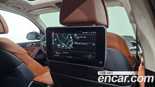 BMW X7 2021 — photo 20