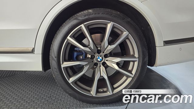 BMW X7 2021 — photo 7