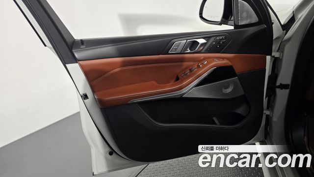 BMW X7 2021 — photo 14