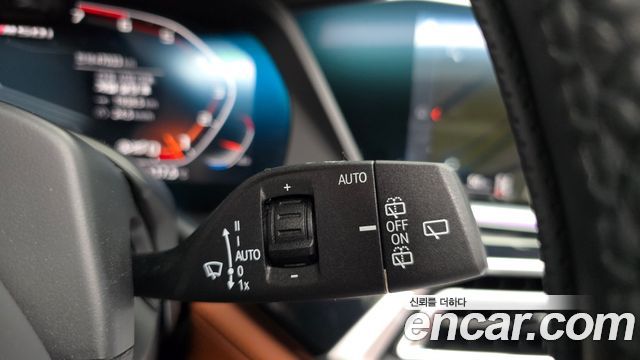 BMW X7 2021 — photo 29