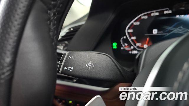 BMW X7 2021 — photo 30