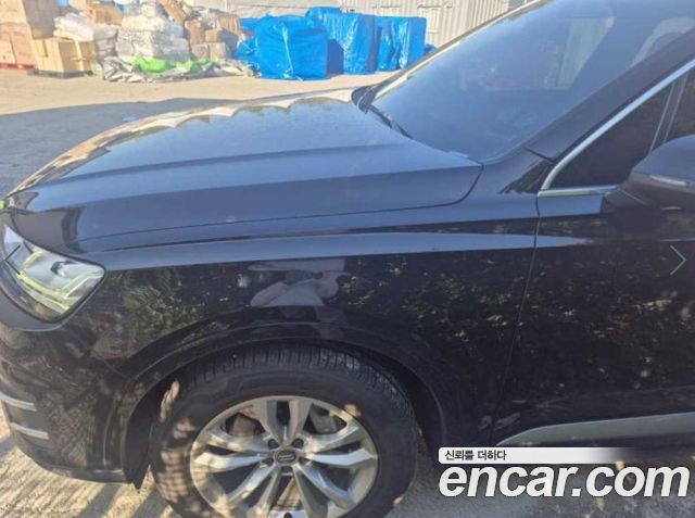Audi Q7 2019 — photo 6