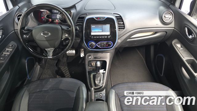 Renault Korea QM3 2017 — photo 10