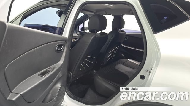 Renault Korea QM3 2017 — photo 17