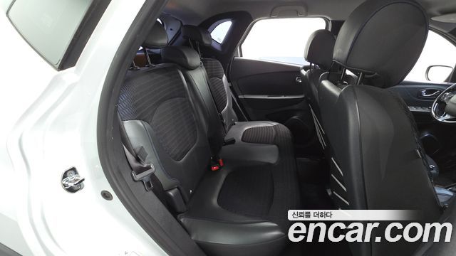 Renault Korea QM3 2017 — photo 18