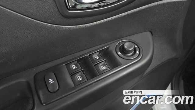Renault Korea QM3 2017 — photo 25
