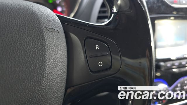 Renault Korea QM3 2017 — photo 28