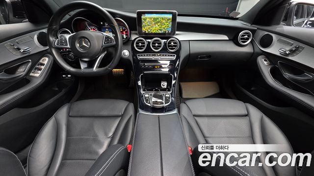 Mercedes-Benz C-Class 2018 — photo 10