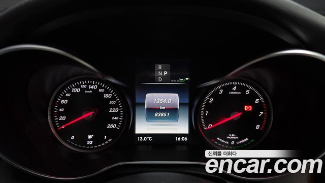 Mercedes-Benz C-Class 2018 — photo 11