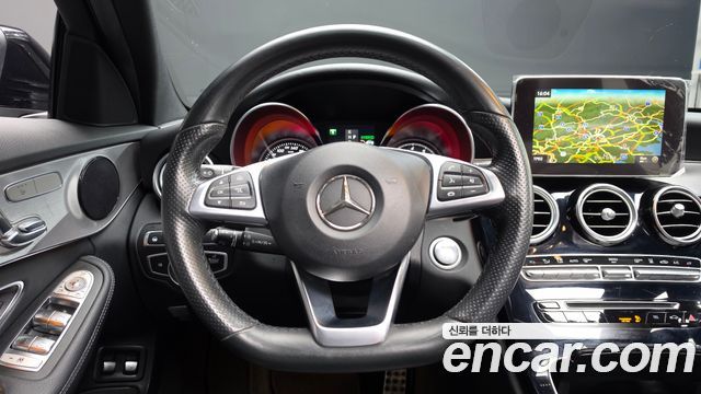 Mercedes-Benz C-Class 2018 — photo 18
