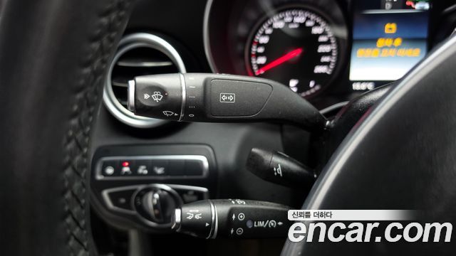 Mercedes-Benz C-Class 2018 — photo 21