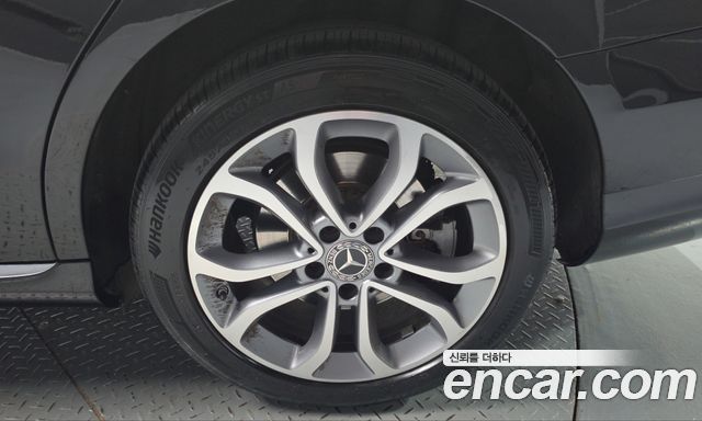 Mercedes-Benz C-Class 2018 — photo 7