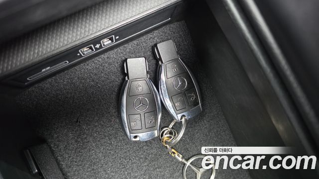 Mercedes-Benz C-Class 2018 — photo 27