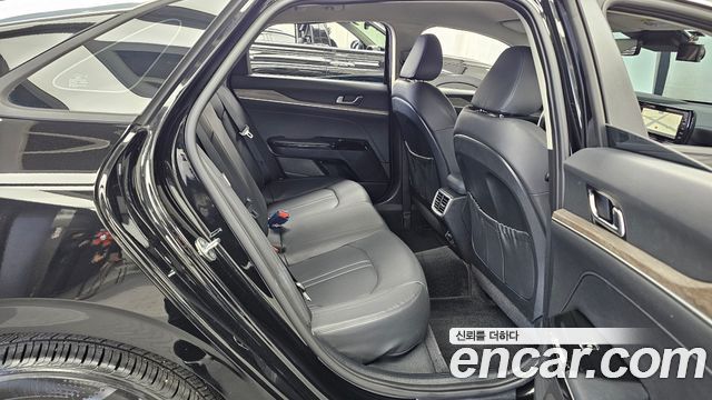 Kia K5 2022 — photo 17