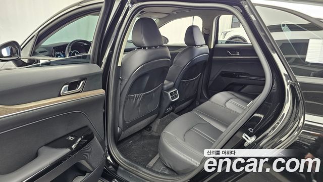 Kia K5 2022 — photo 18