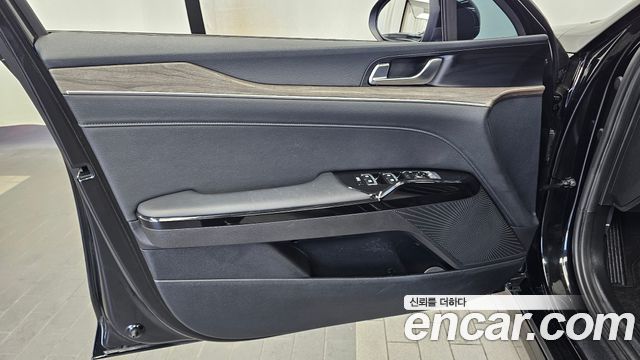 Kia K5 2022 — photo 14