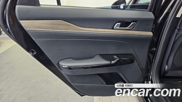 Kia K5 2022 — photo 15