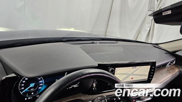 Kia K5 2022 — photo 29