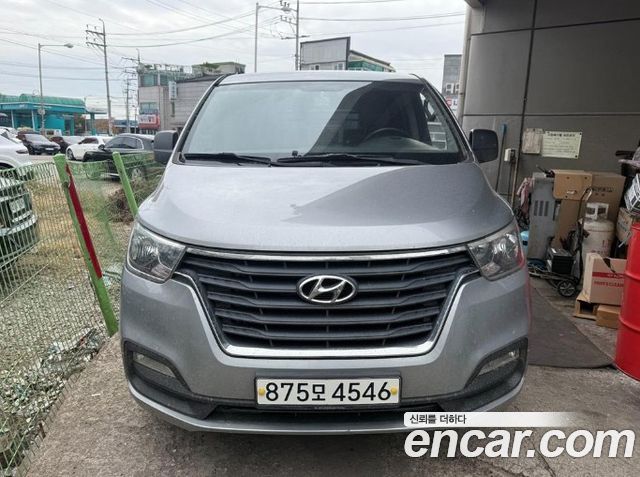 Hyundai Starex 2019 — photo 1