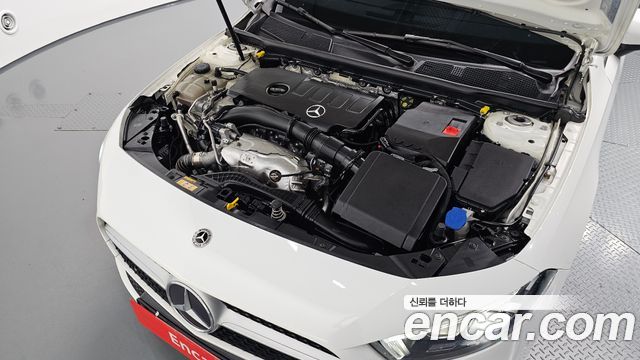 Mercedes-Benz A-Class 2020 — photo 6