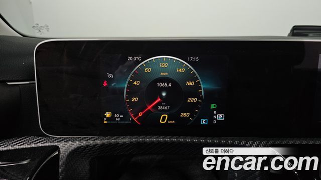 Mercedes-Benz A-Class 2020 — photo 11